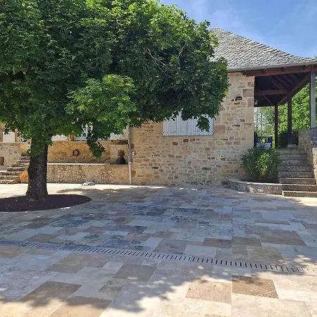 Holiday home Les Hauts Du Lot, Piscine, Nature, Calme Bessuejouls