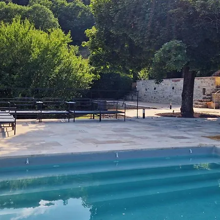 Casa vacanze Les Hauts Du Lot, Piscine, Nature, Calme Bessuejouls