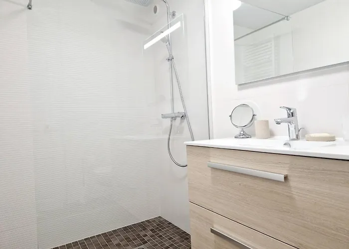 Les Hauts Du Lot, Piscine, Nature, Calme * Bessuejouls